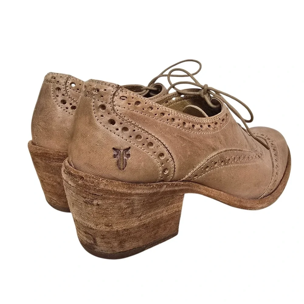Frye Jillian Oxford Heels Womens Size 10B Tan Leather Wingtip Brogue Block Heel
